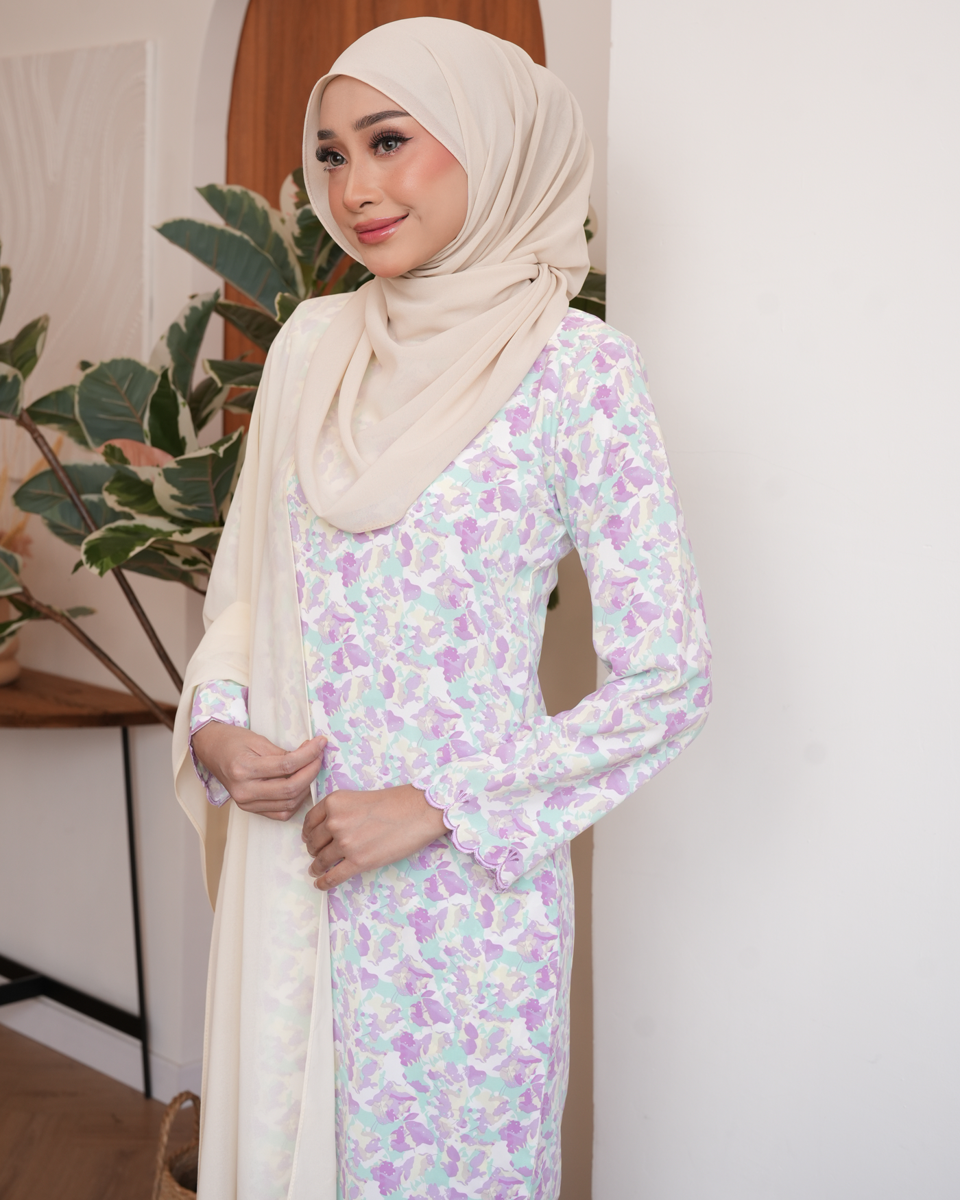 HELENA KURUNG - LILAC SKY