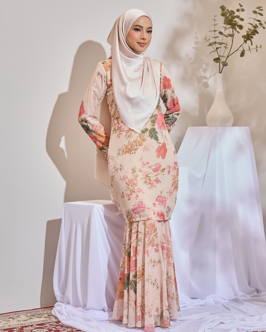 JULIA KURUNG - GLORY BISQUE