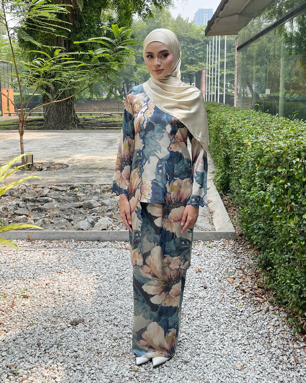 MILLA KURUNG - SAPPHIRE