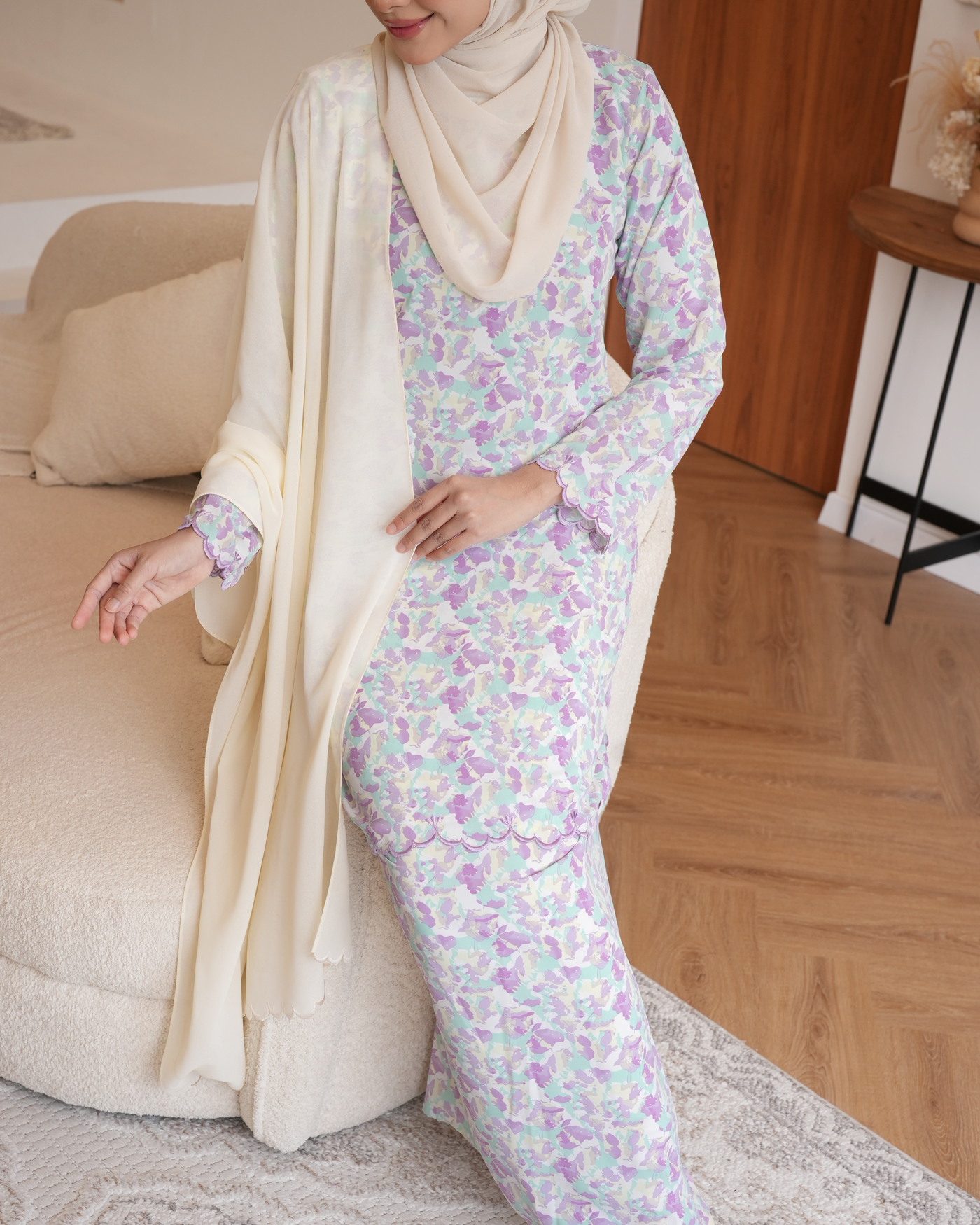 HELENA KURUNG - LILAC SKY