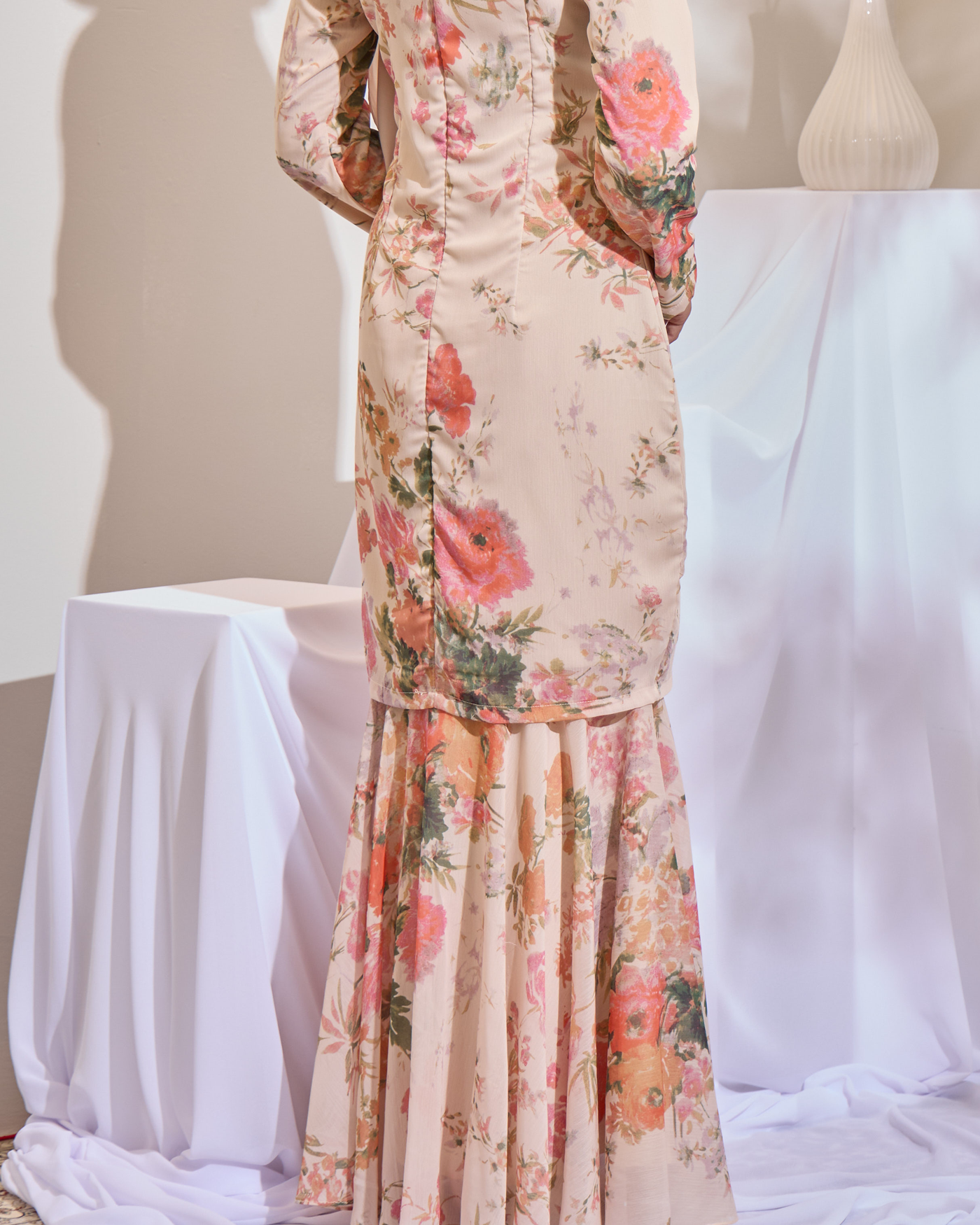 JULIA KURUNG - GLORY BISQUE