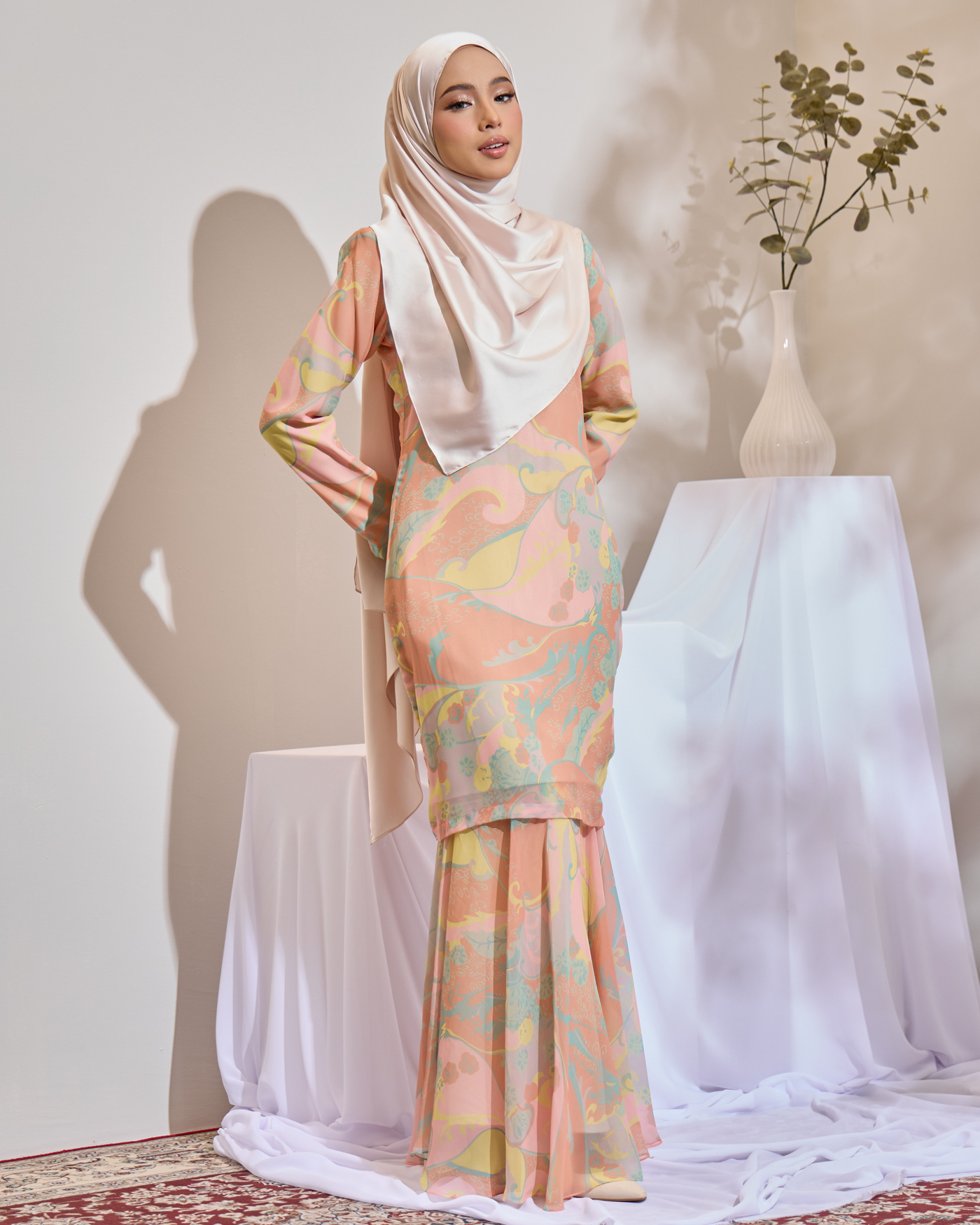 JULIA KURUNG - MAGICAL CREAM