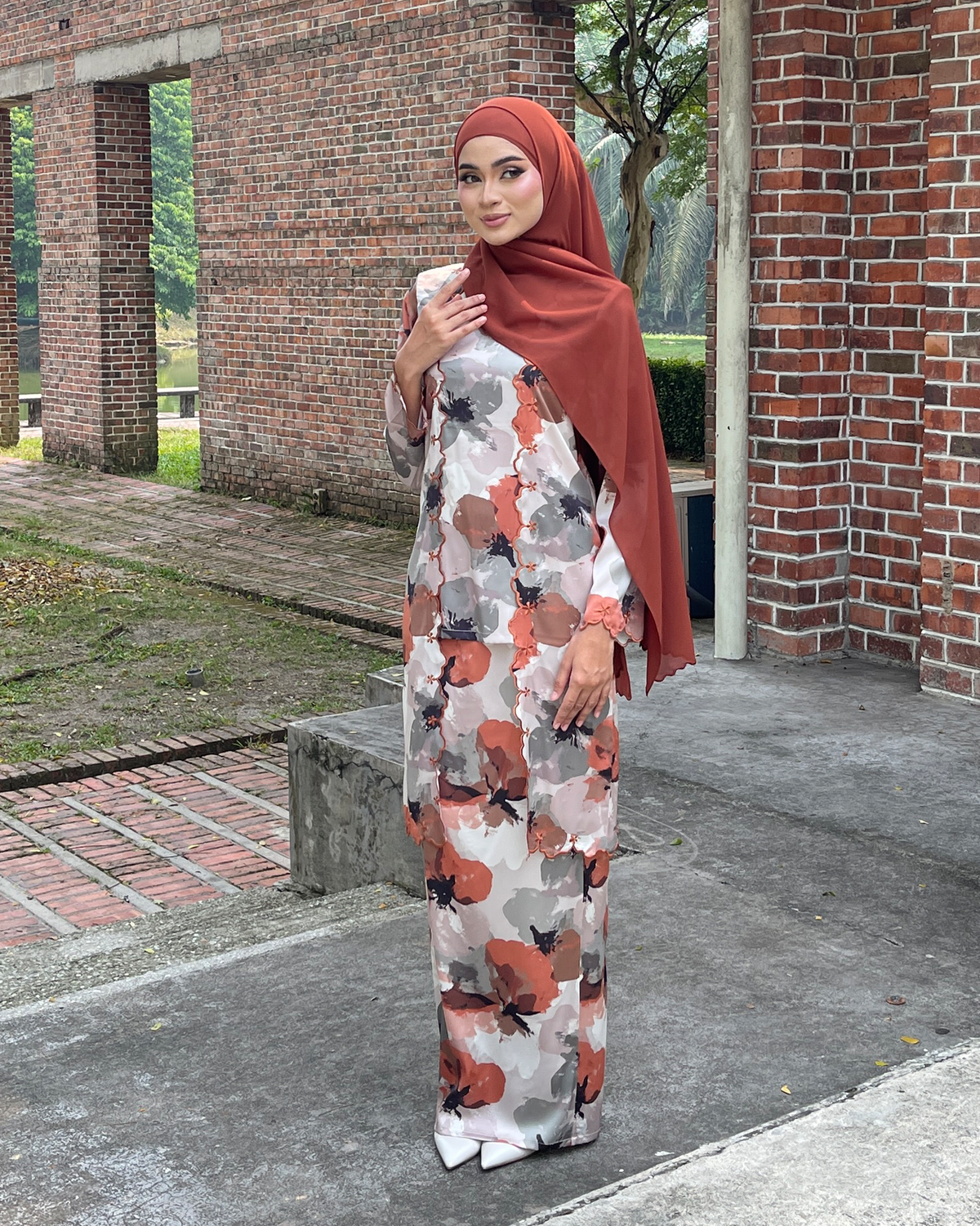 MILLA KURUNG - BRICKSTONE