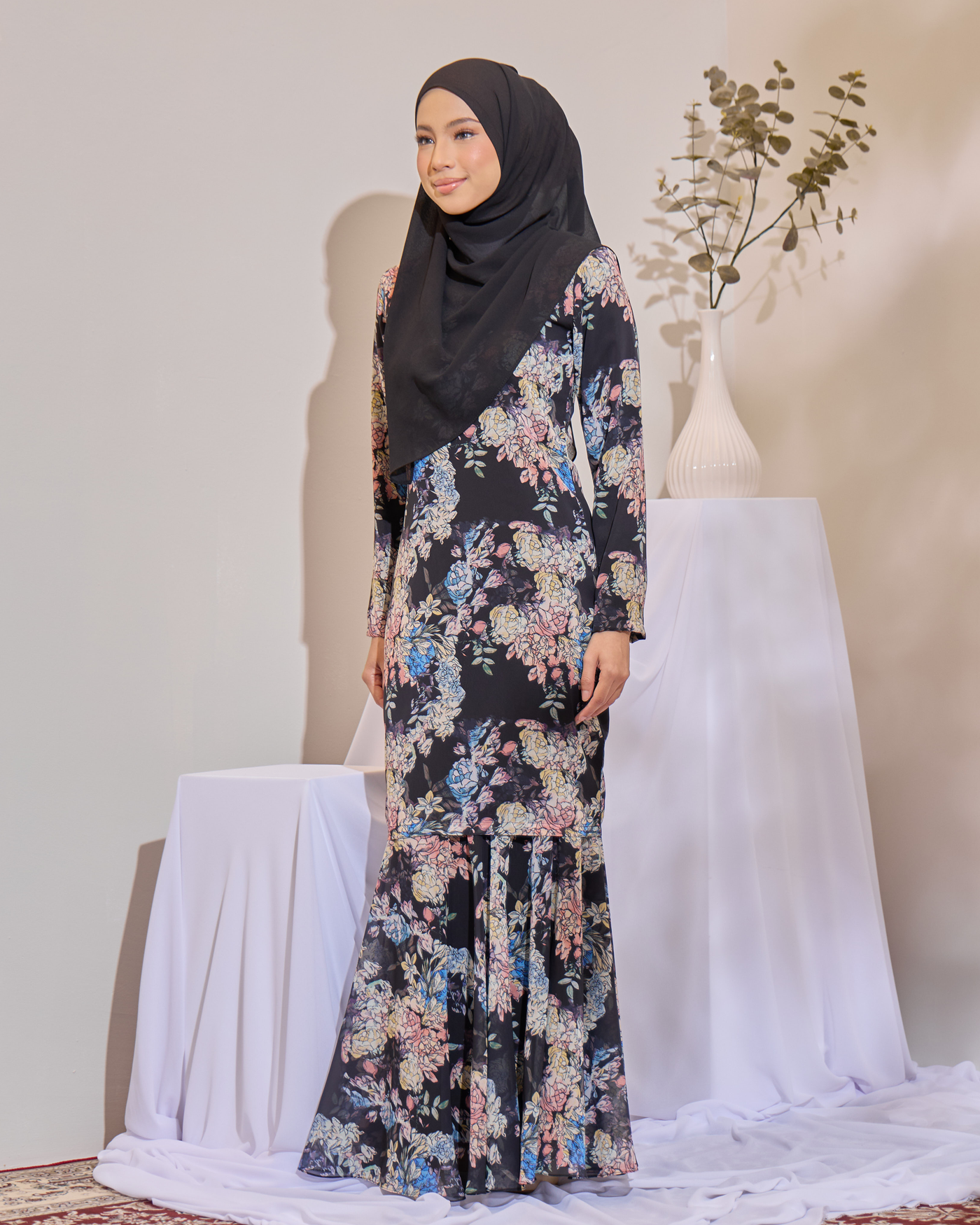 JULIA KURUNG - DAISY BLACK