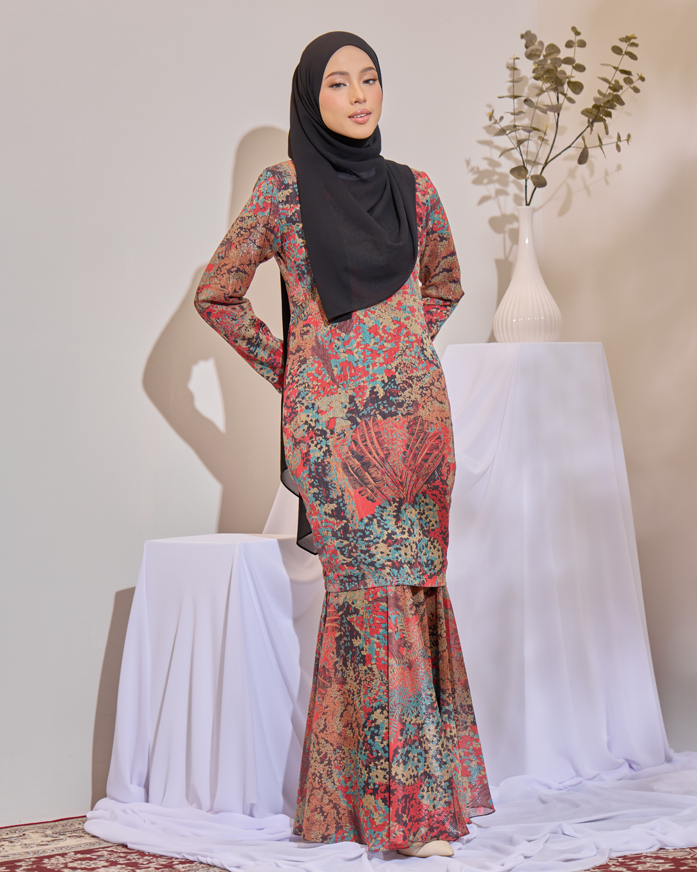JULIA KURUNG - RUBY FOREST