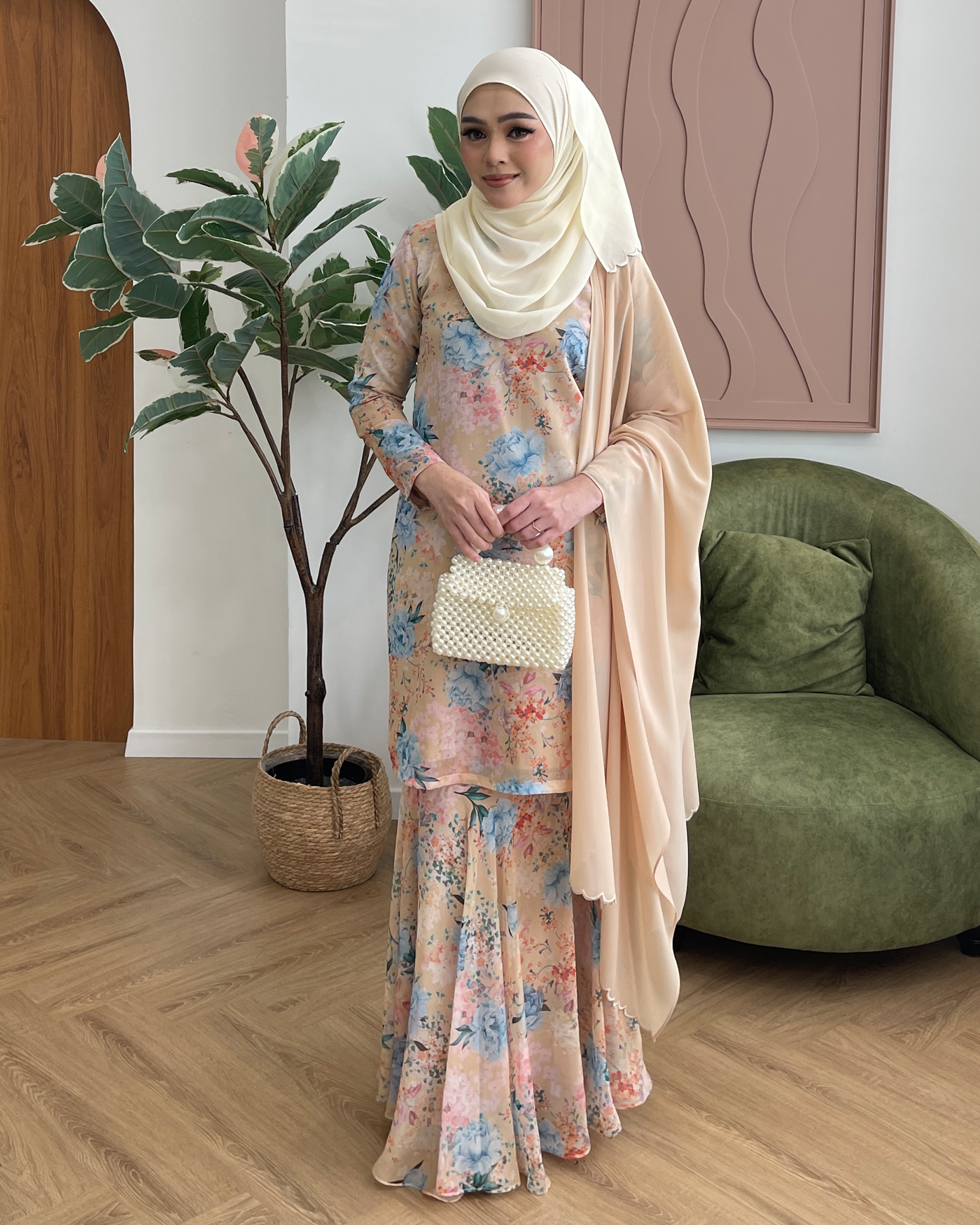 JULIA KURUNG - NUDE BLOOM