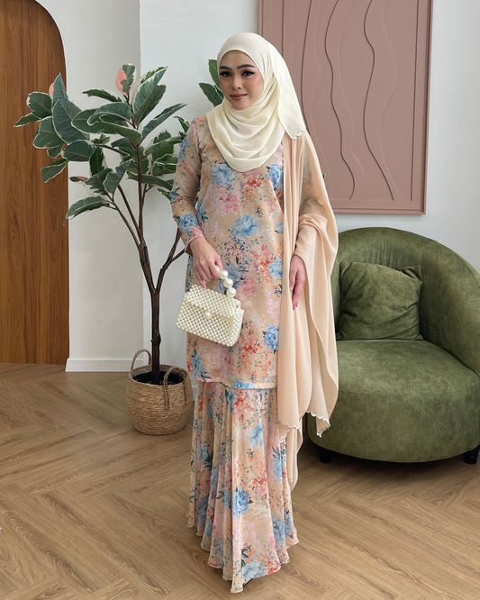 JULIA KURUNG - NUDE BLOOM
