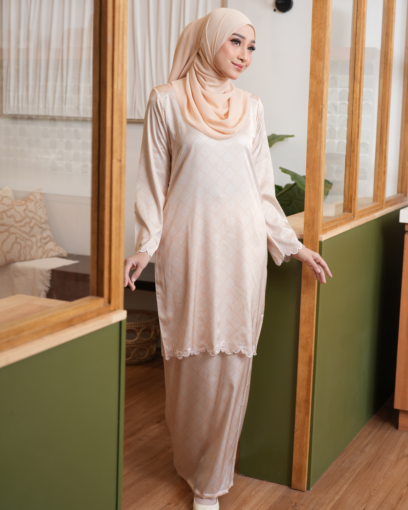 TYA KURUNG - SOFT CREAM