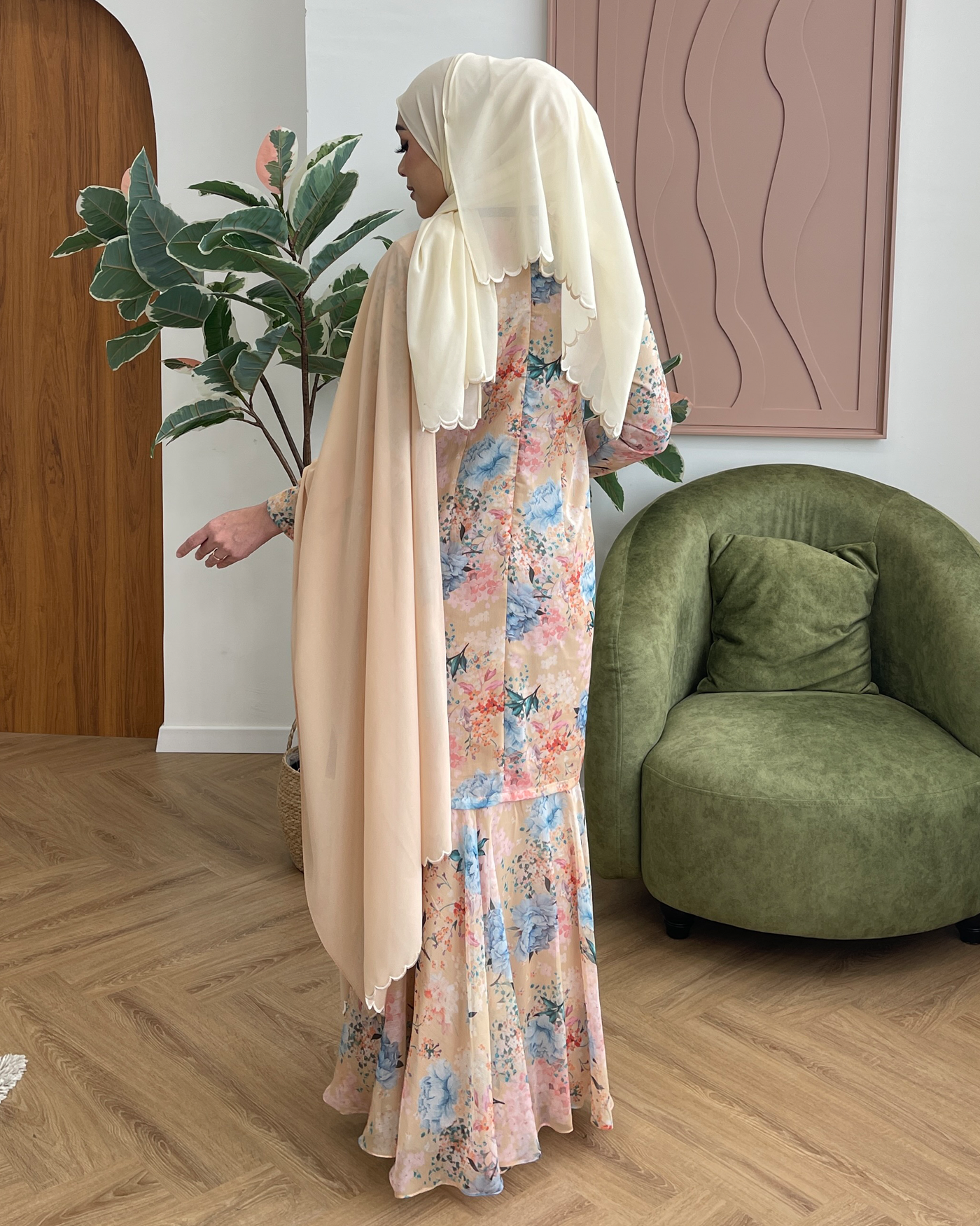 JULIA KURUNG - NUDE BLOOM
