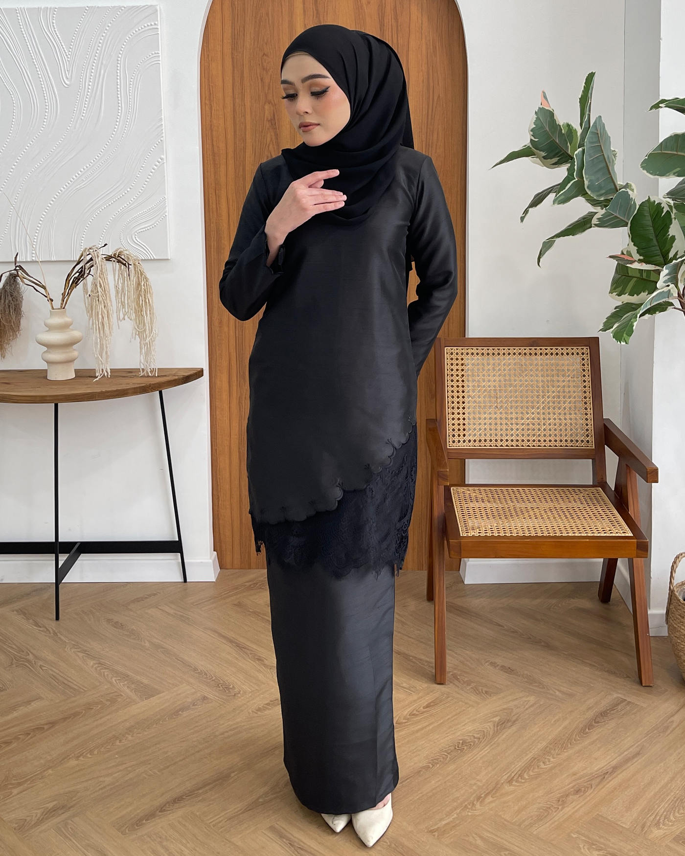 MAYSA KURUNG - BLACK