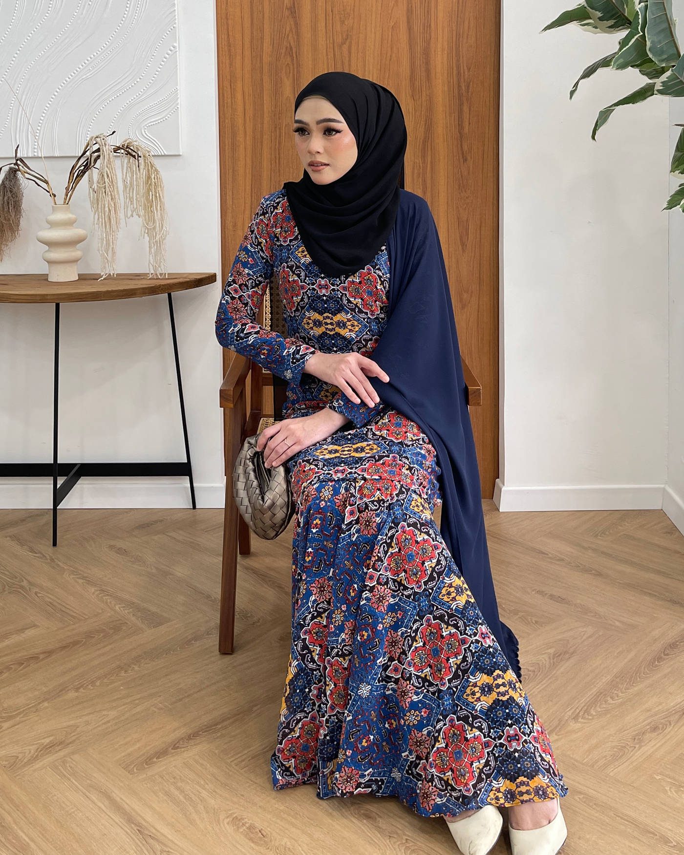 JULIA KURUNG - NAVY CRIMSON