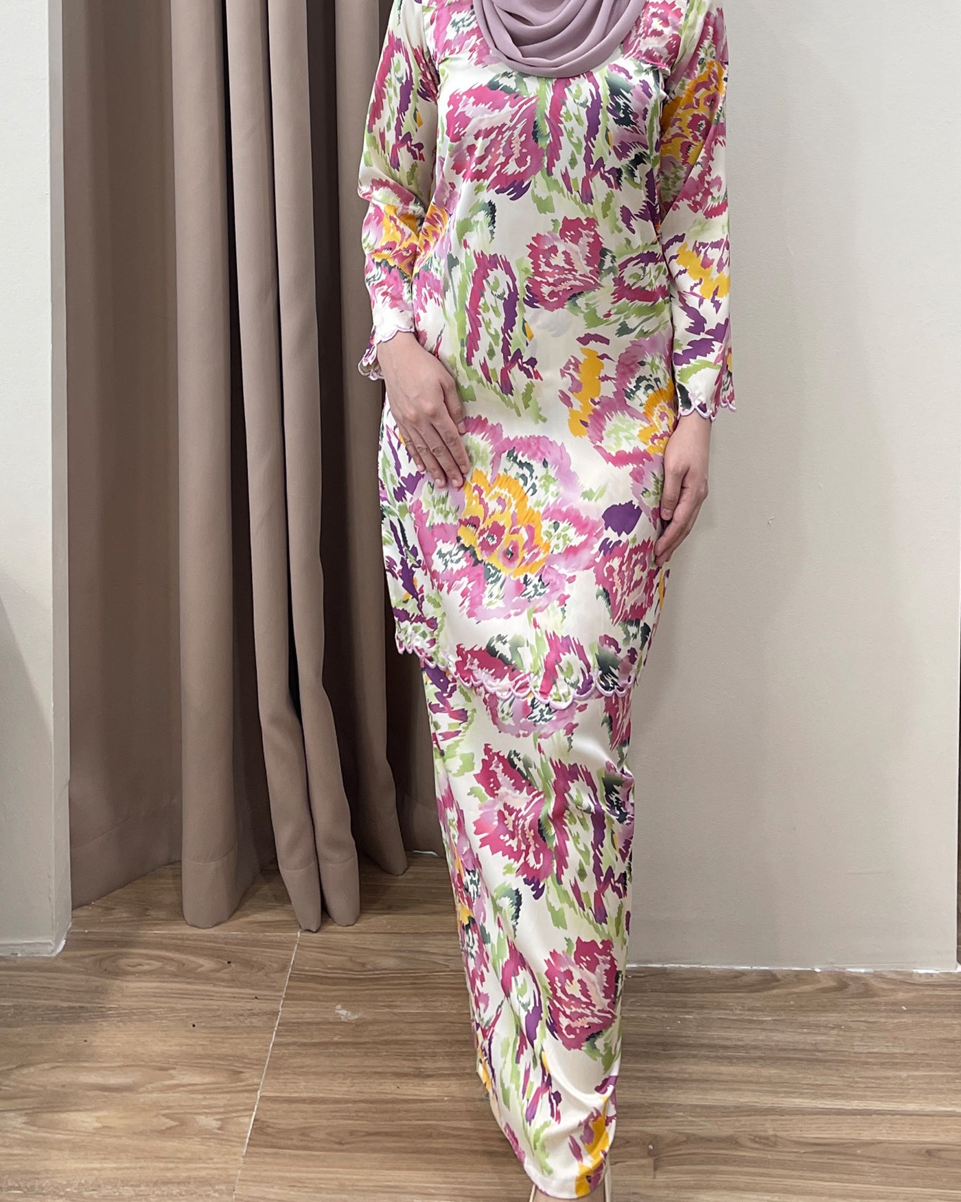 EMMA KURUNG - PARADISE