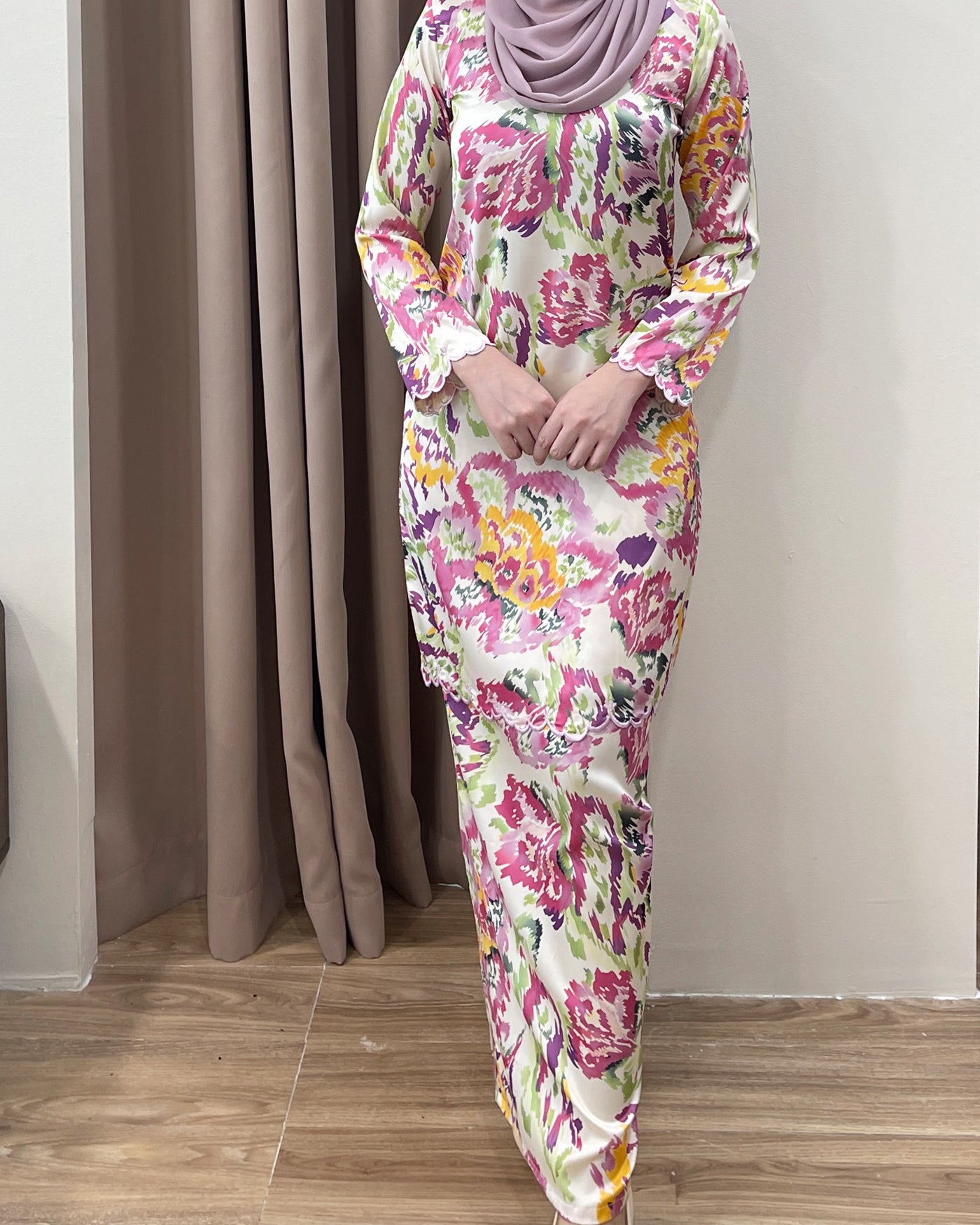 EMMA KURUNG - PARADISE